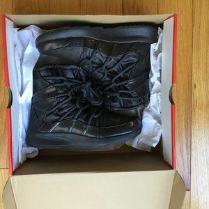 Nike Tanjun High Rise Sneaker Boots Worn Once